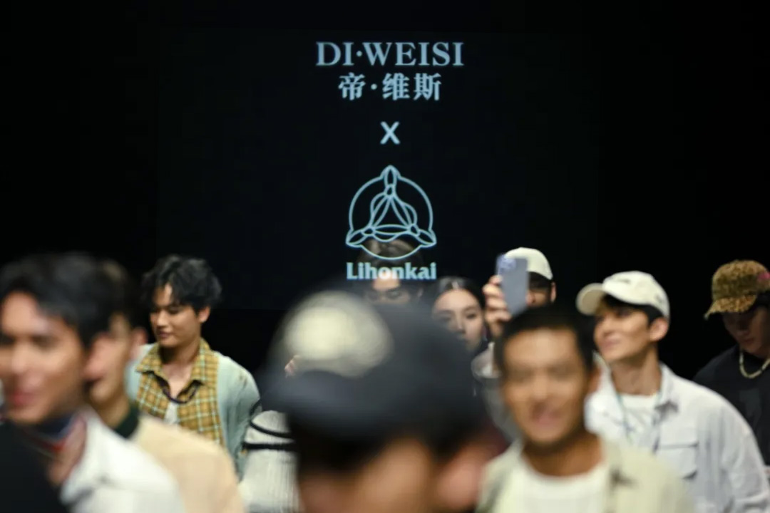 秀场直击 | DI·WEISI×Lihonkai:探索埋藏服装设计中的故事